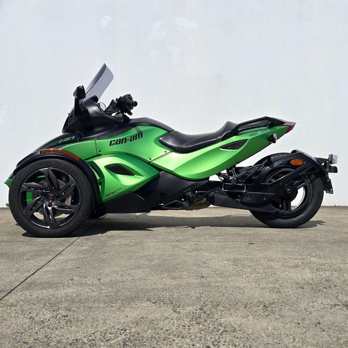 2013 Can-Am Spyder RSS SE5 Spyder RSS Green