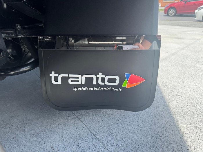 2024 Isuzu N Series NNR 45-150 White