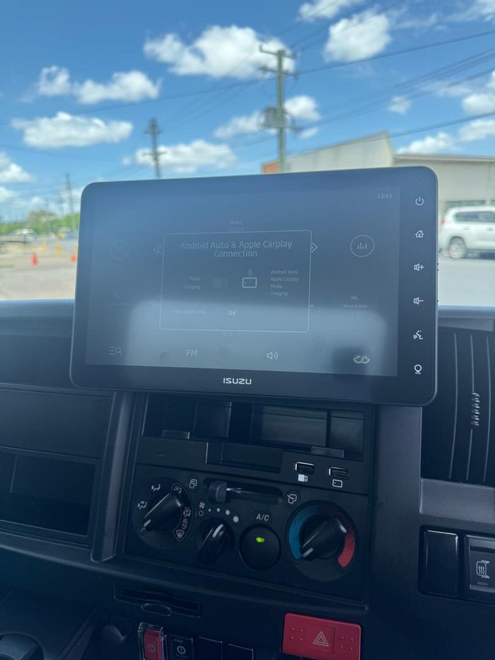 2024 Isuzu N Series NNR 45-150 White