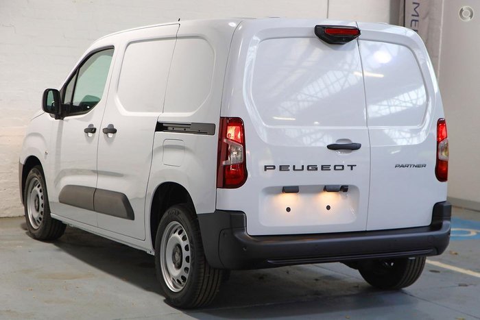 2025 Peugeot Partner Pro
