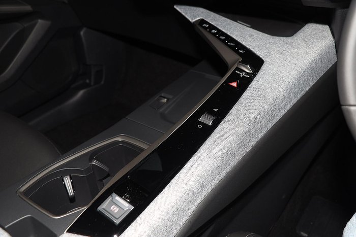 2024 Peugeot 3008 Allure Hybrid