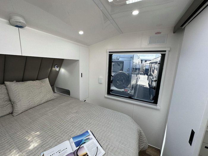 2025 Lotus Caravans Sprint Sp22cl 22'