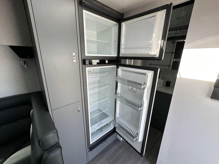 2025 Lotus Caravans Trooper Tr219cl 21'9