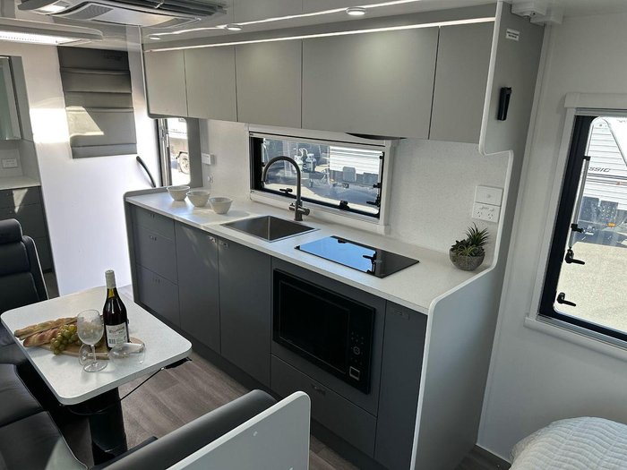 2025 Lotus Caravans Trooper Tr219cl 21'9