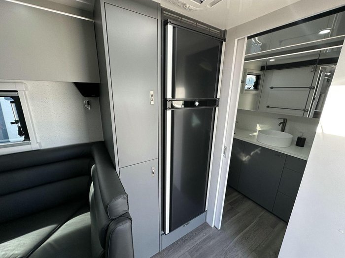 2025 Lotus Caravans Trooper Tr219cl 21'9