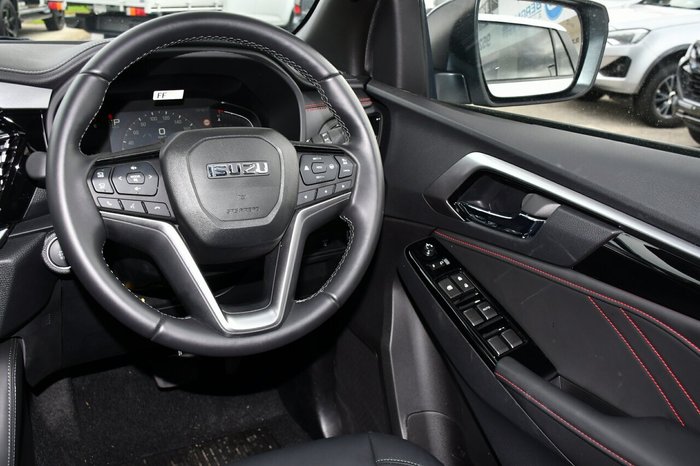 2024 Isuzu MU-X X-TERRAIN