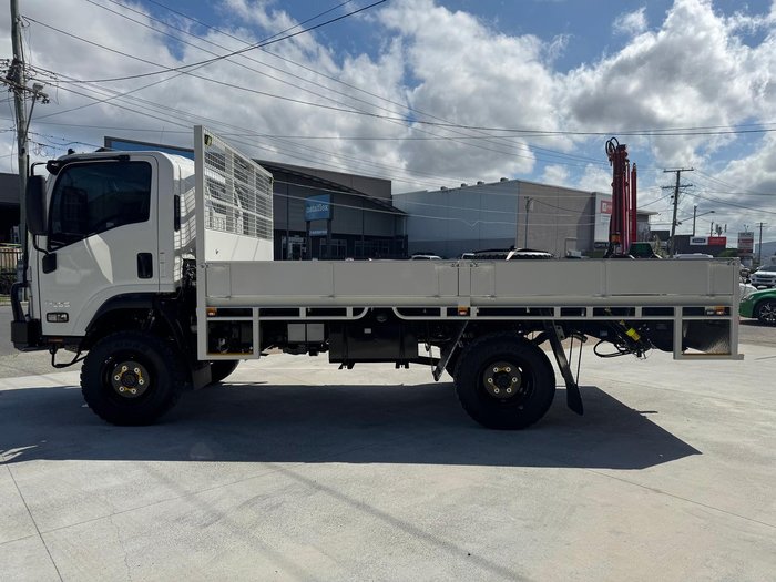 2024 Isuzu N Series NPS 75/45-155 White