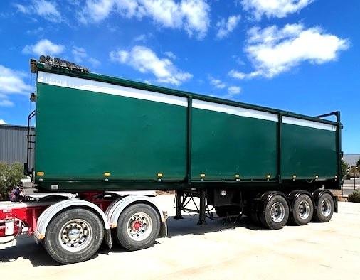 2014 Freightmaster Hardox Chassis Tipper Green