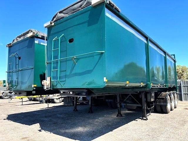 2014 Freightmaster Hardox Chassis Tipper Green