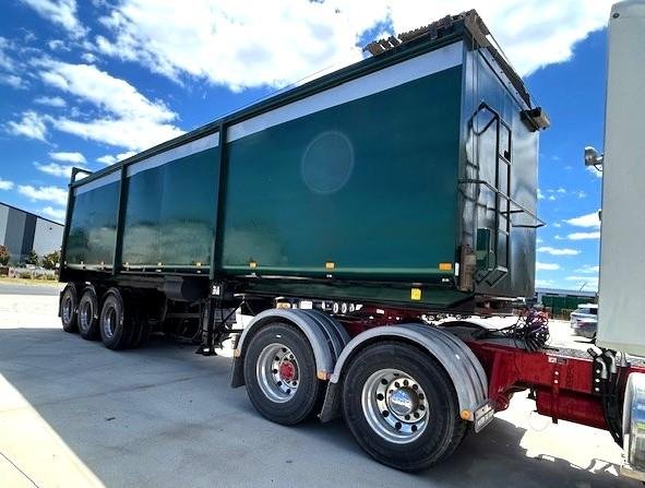 2014 Freightmaster Hardox Chassis Tipper Green