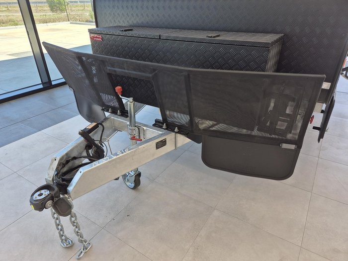 2025 New Age Caravans 21' Road Owl Expedition Family Bunk