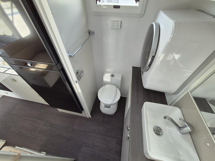 2024 Traveller 17'10 Intrigue