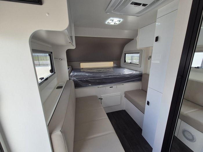 2024 JB Caravans Gator Hybrid 14'