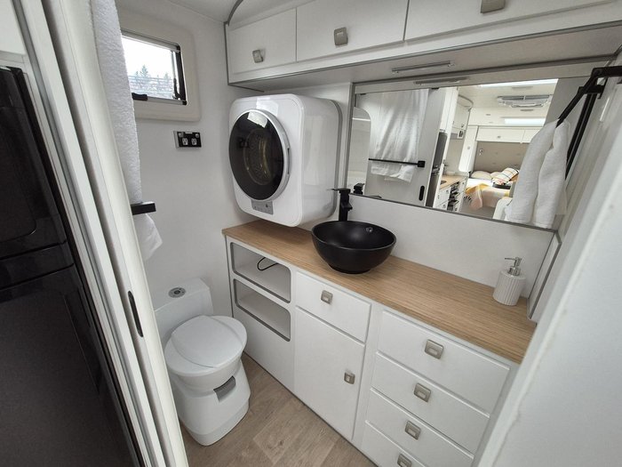 2024 JB Caravans Dirt Road Extreme 20'6 Rd Cafe