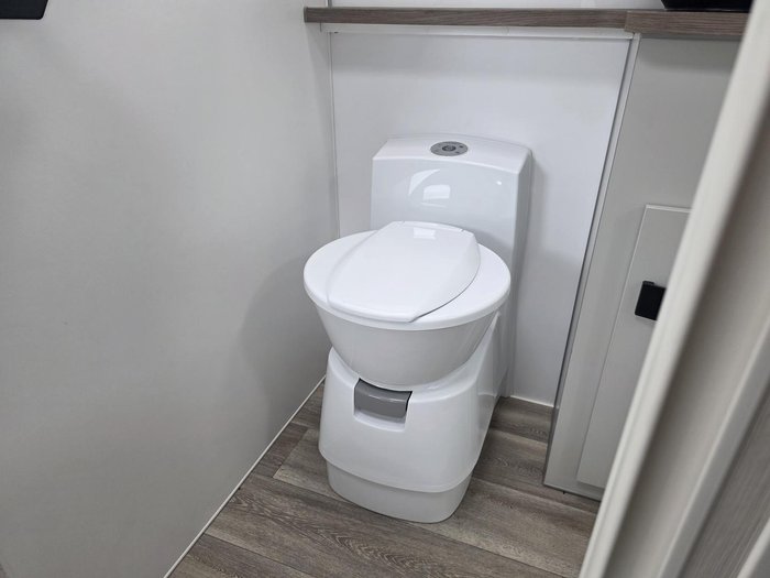 2024 JB Caravans Scorpion Sting 22'6 Fd Family