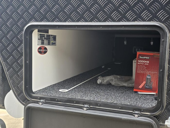 2024 JB Caravans Scorpion Sting 22'6 Fd Family