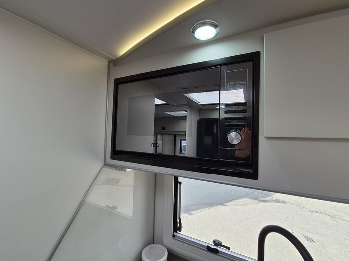 2024 JB Caravans Scorpion Sting 22'6 Front Dr Family Bunk