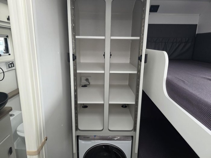 2024 JB Caravans Scorpion Sting 22'6 Fd Family