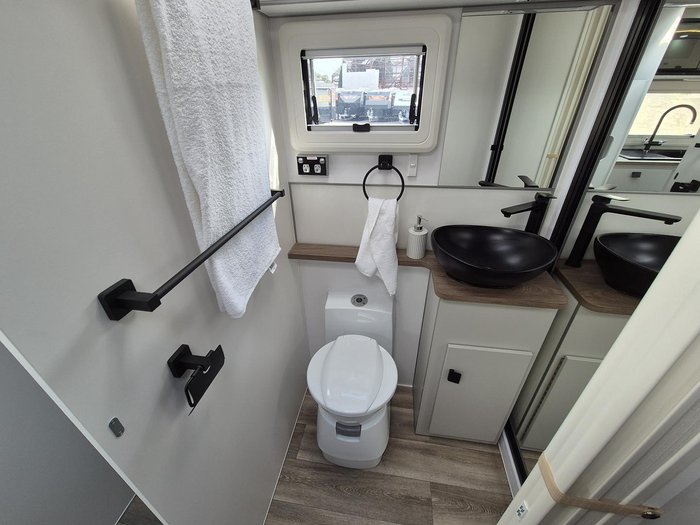 2024 JB Caravans Scorpion Sting 22'6 Front Dr Family Bunk