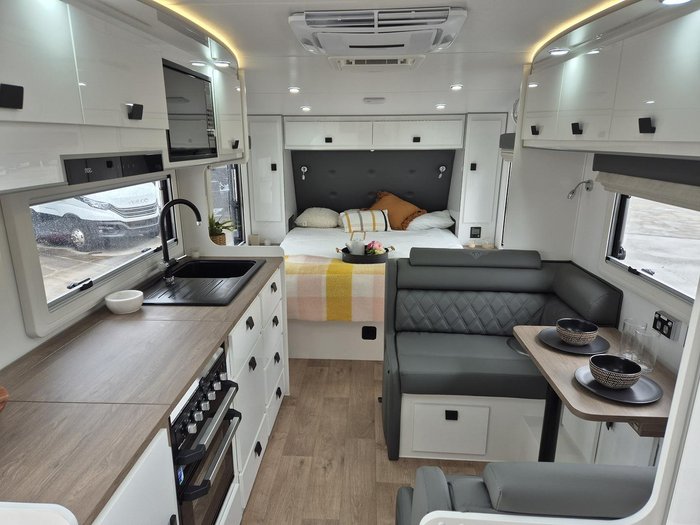 2024 JB Caravans 20'6 Scorpion Sting Rd Cafe