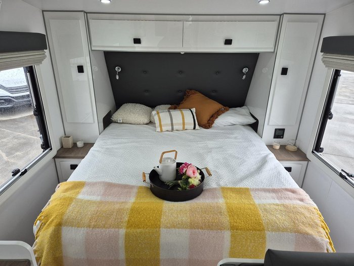 2024 JB Caravans 20'6 Scorpion Sting Rd Cafe