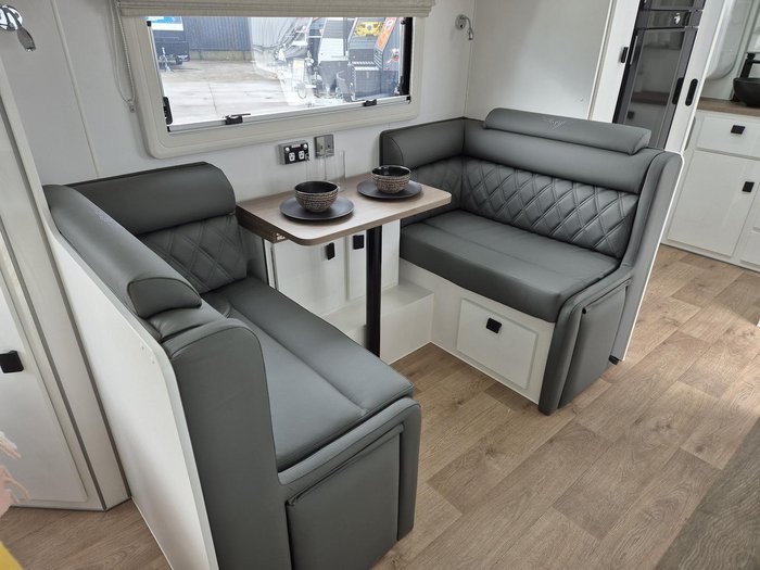 2024 JB Caravans 20'6 Scorpion Sting Rd Cafe