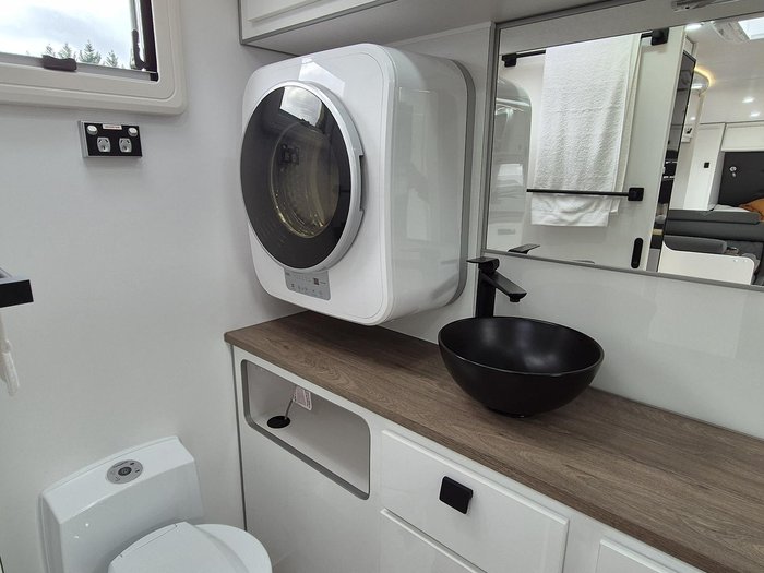 2024 JB Caravans 20'6 Scorpion Sting Rd Cafe