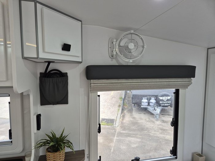 2024 JB Caravans 20'6 Scorpion Sting Rd Cafe