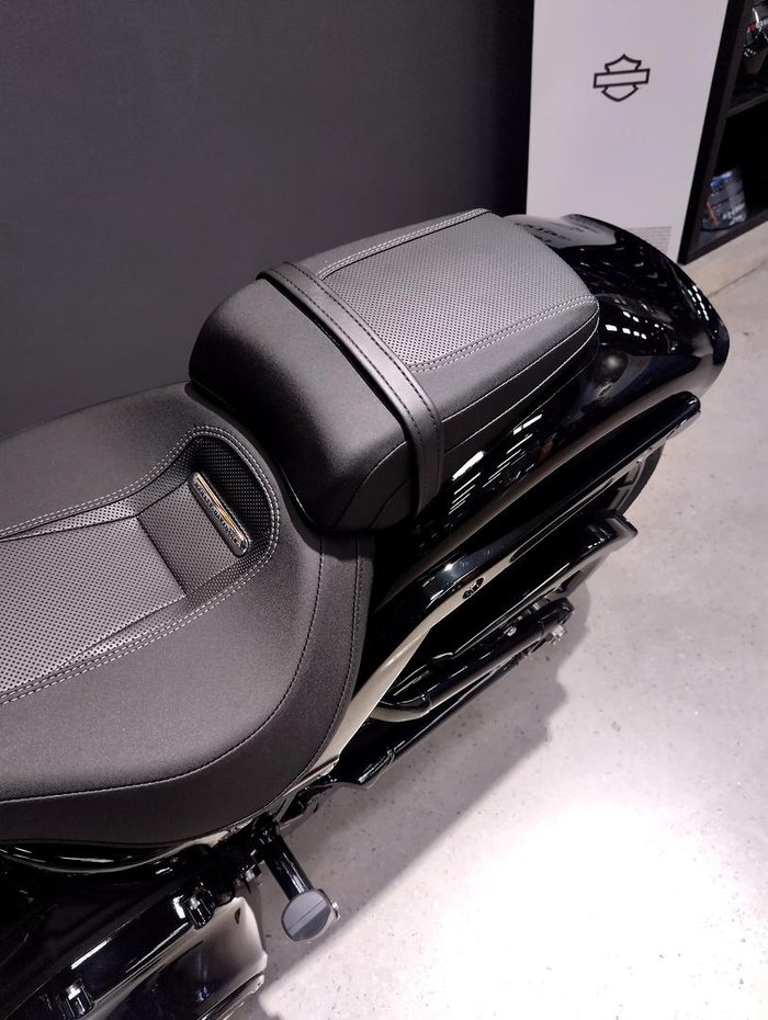 2024 Harley-Davidson Breakout 117 (FXBR) Softail Black