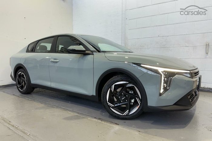 2025 Kia K4 Sport