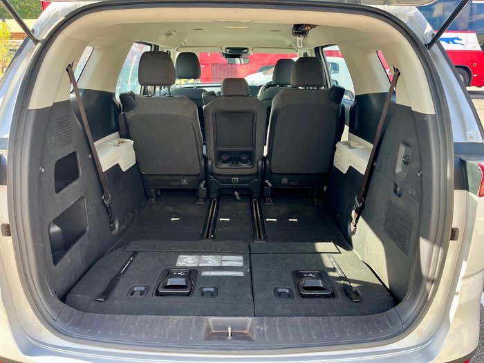 2022 Kia Carnival S