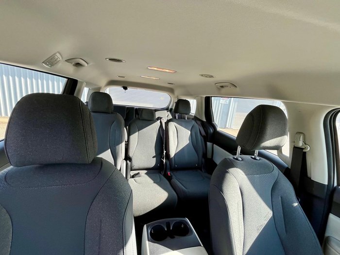 2022 Kia Carnival S