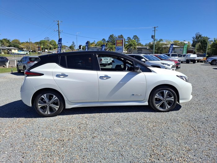 2021 Nissan LEAF 