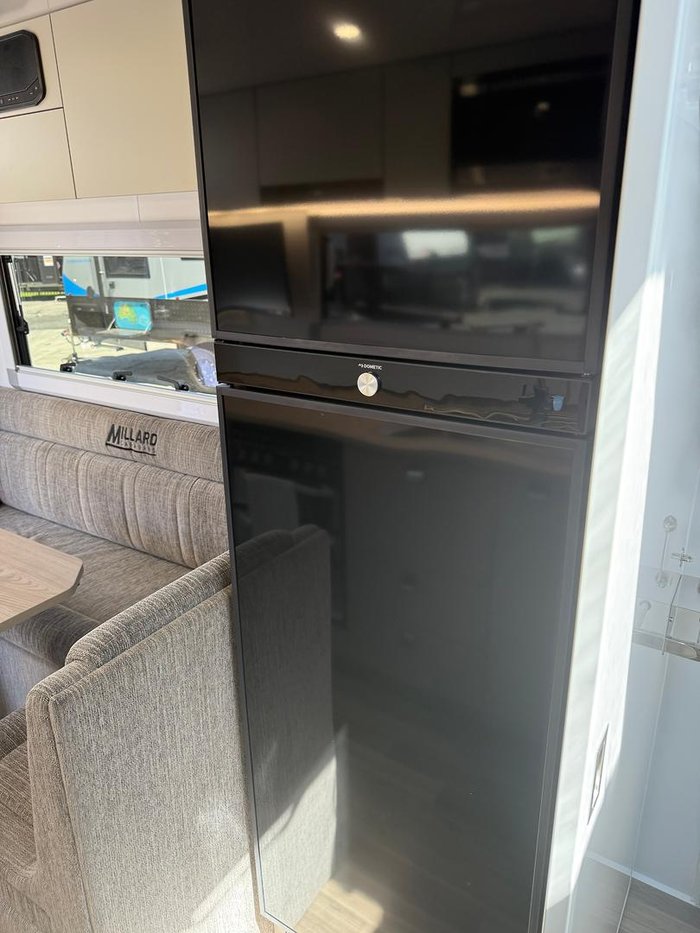 2025 Millard Display Model Sale X-Rider Big Bathroom