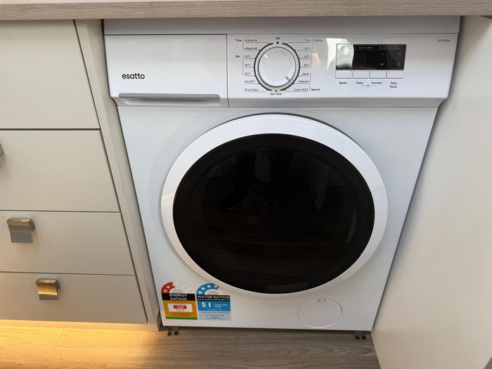 2025 Millard Display Model Sale X-Rider Big Bathroom