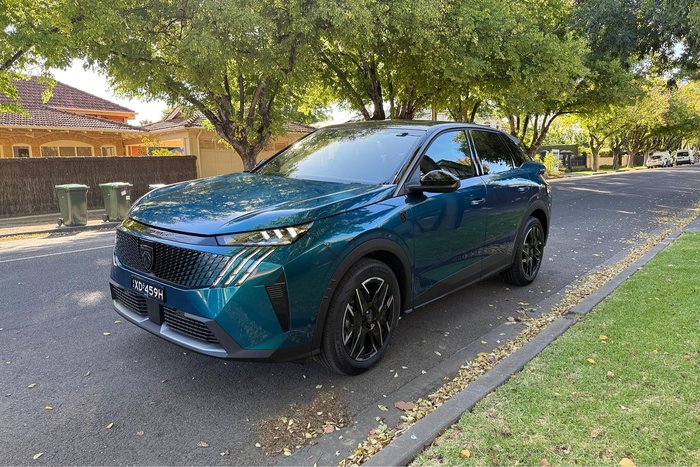 2024 Peugeot 3008 GT Premium Hybrid