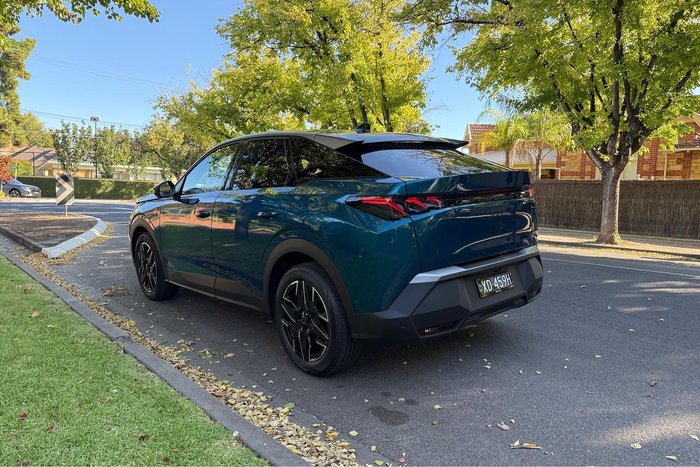 2024 Peugeot 3008 GT Premium Hybrid