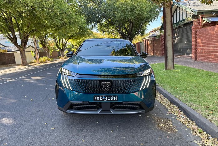 2024 Peugeot 3008 GT Premium Hybrid