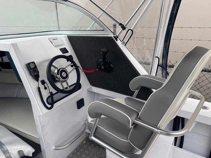 2025 QUINTREX 610 Trident