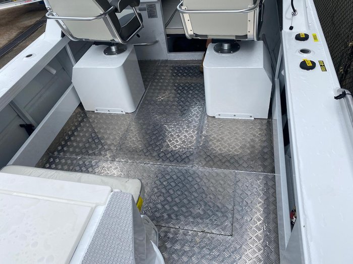 2025 QUINTREX 610 Trident