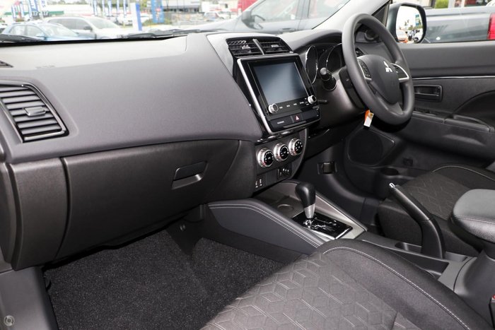 2024 Mitsubishi ASX ES