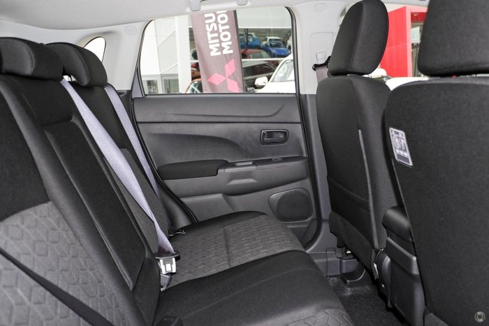 2024 Mitsubishi ASX ES