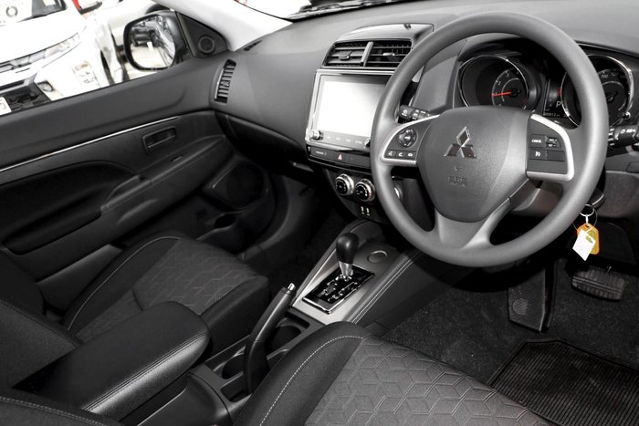 2024 Mitsubishi ASX ES