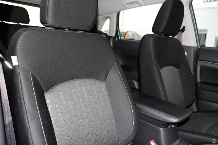 2024 Mitsubishi ASX ES