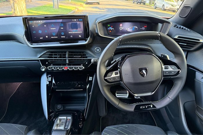 2024 Peugeot 2008 GT Hybrid