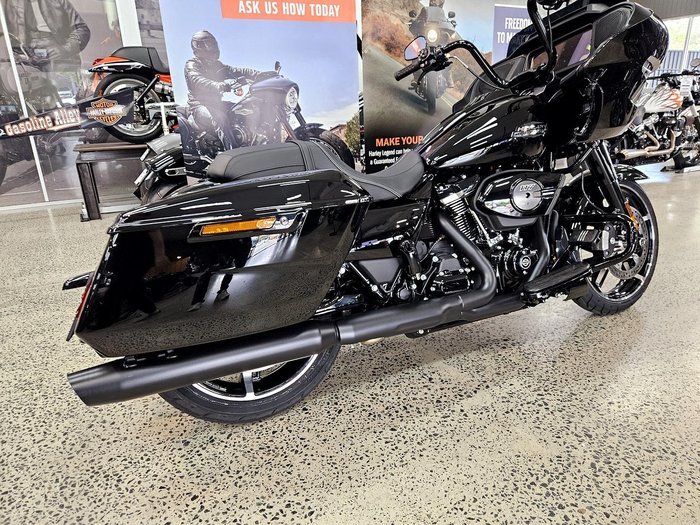 2025 Harley-Davidson Road Glide 117 (FLTRX) Touring Black