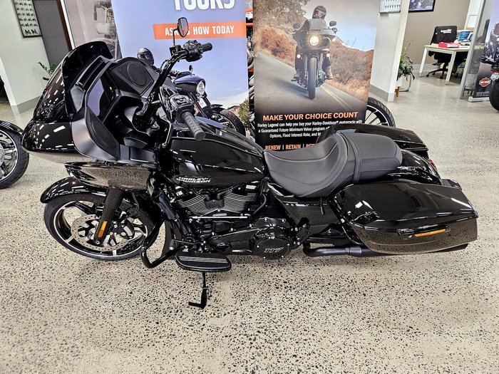 2025 Harley-Davidson Road Glide 117 (FLTRX) Touring Black