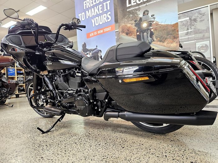 2025 Harley-Davidson Road Glide 117 (FLTRX) Touring Black