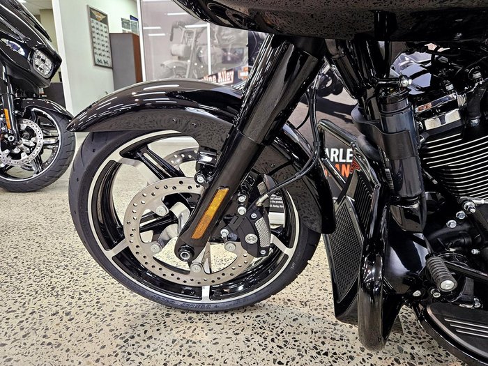 2025 Harley-Davidson Road Glide 117 (FLTRX) Touring Black