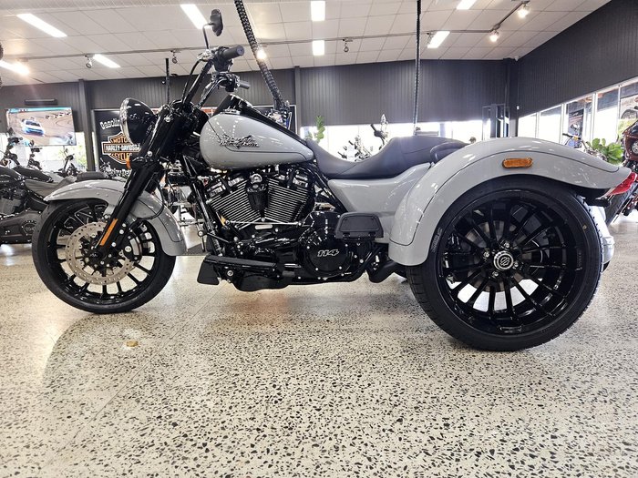 2025 Harley-Davidson Freewheeler 114 (FLRT) Freewheeler Grey